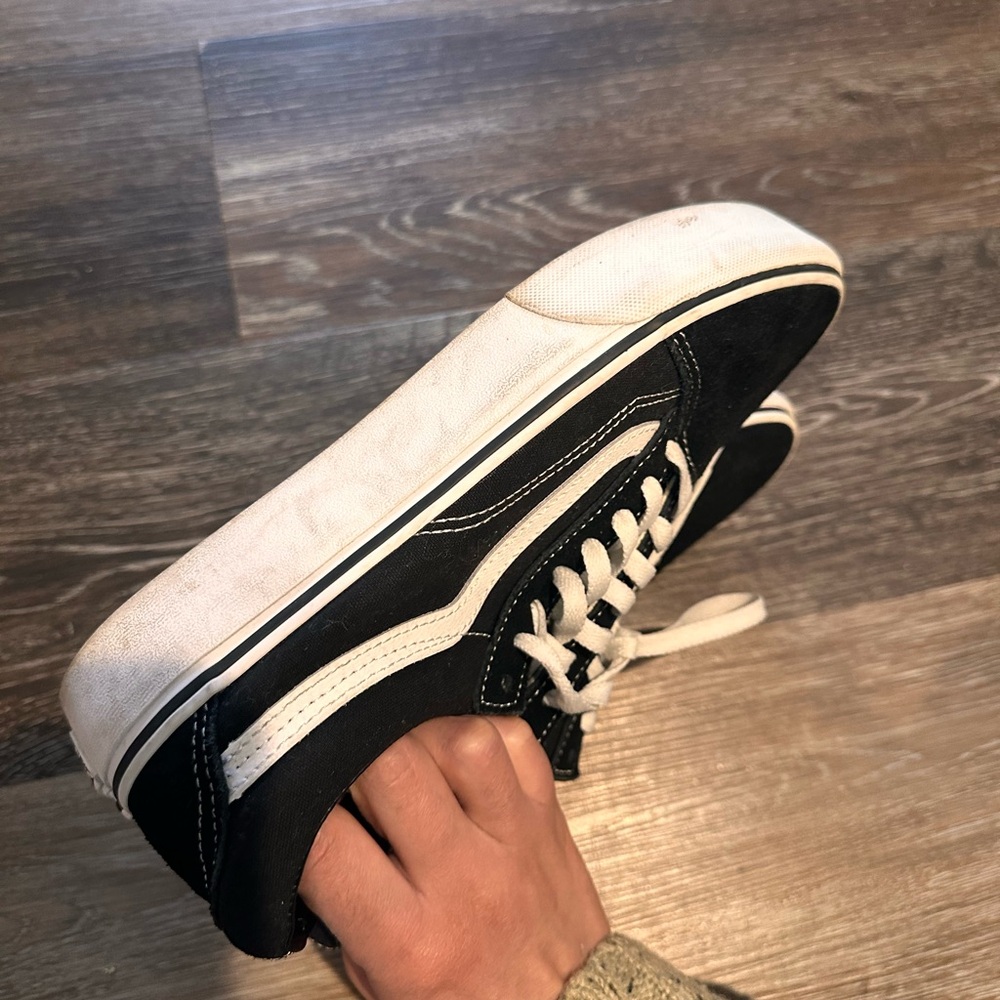 Vans - Picture 6 of 7